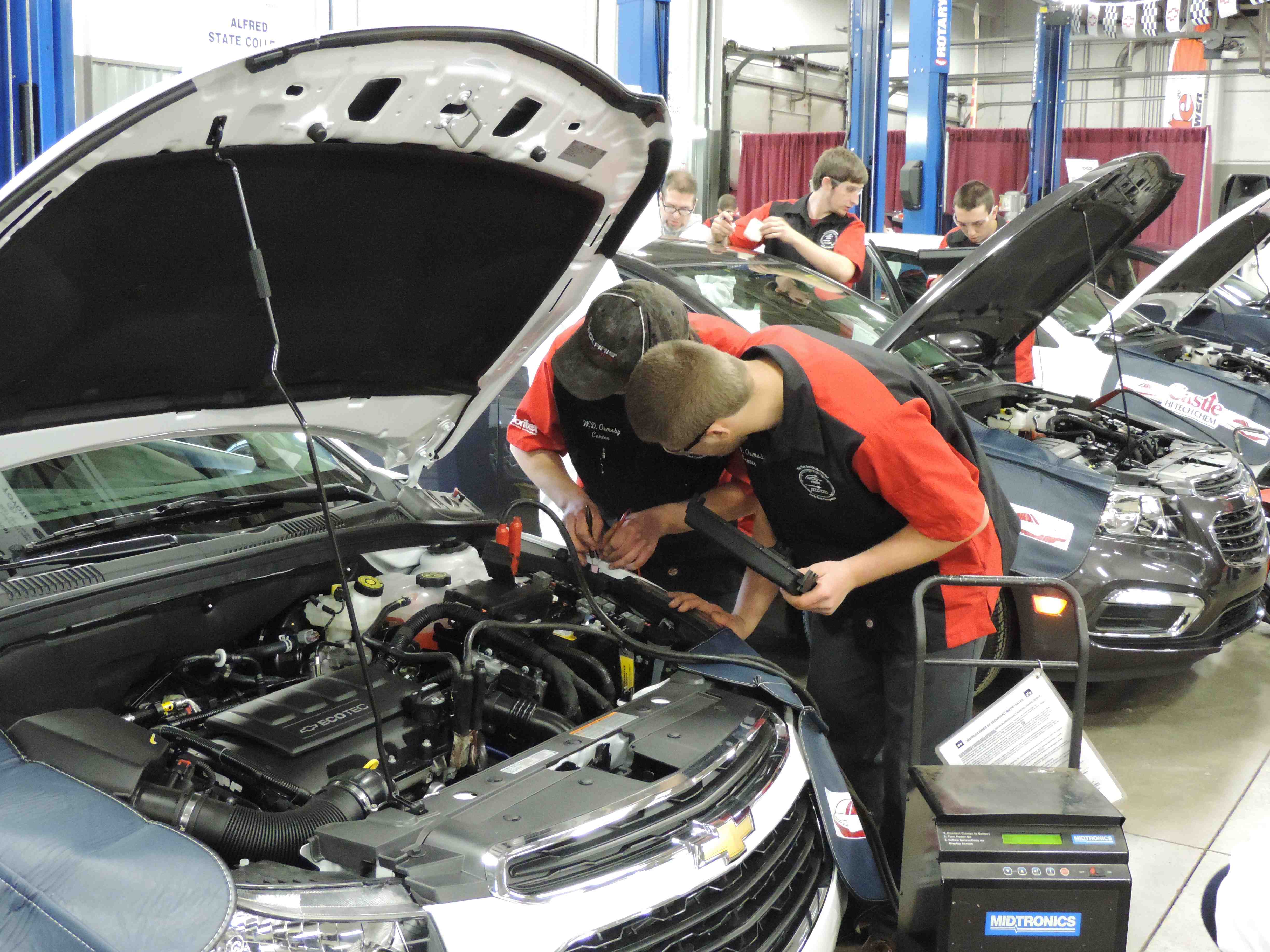 High school seniors to compete in NFADA AutoTech competition