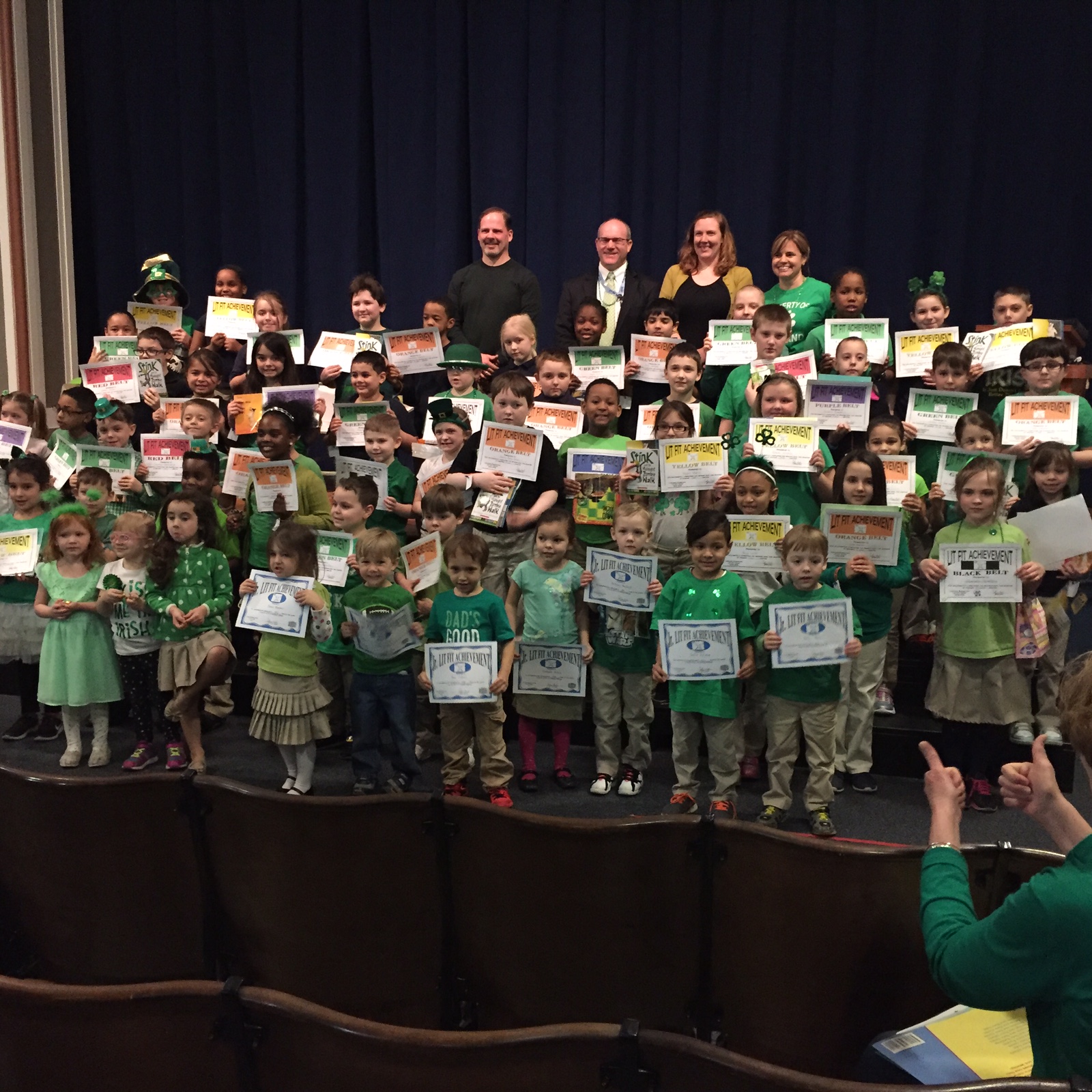Lit Fit participants at Lorraine Elementary receive reading awards