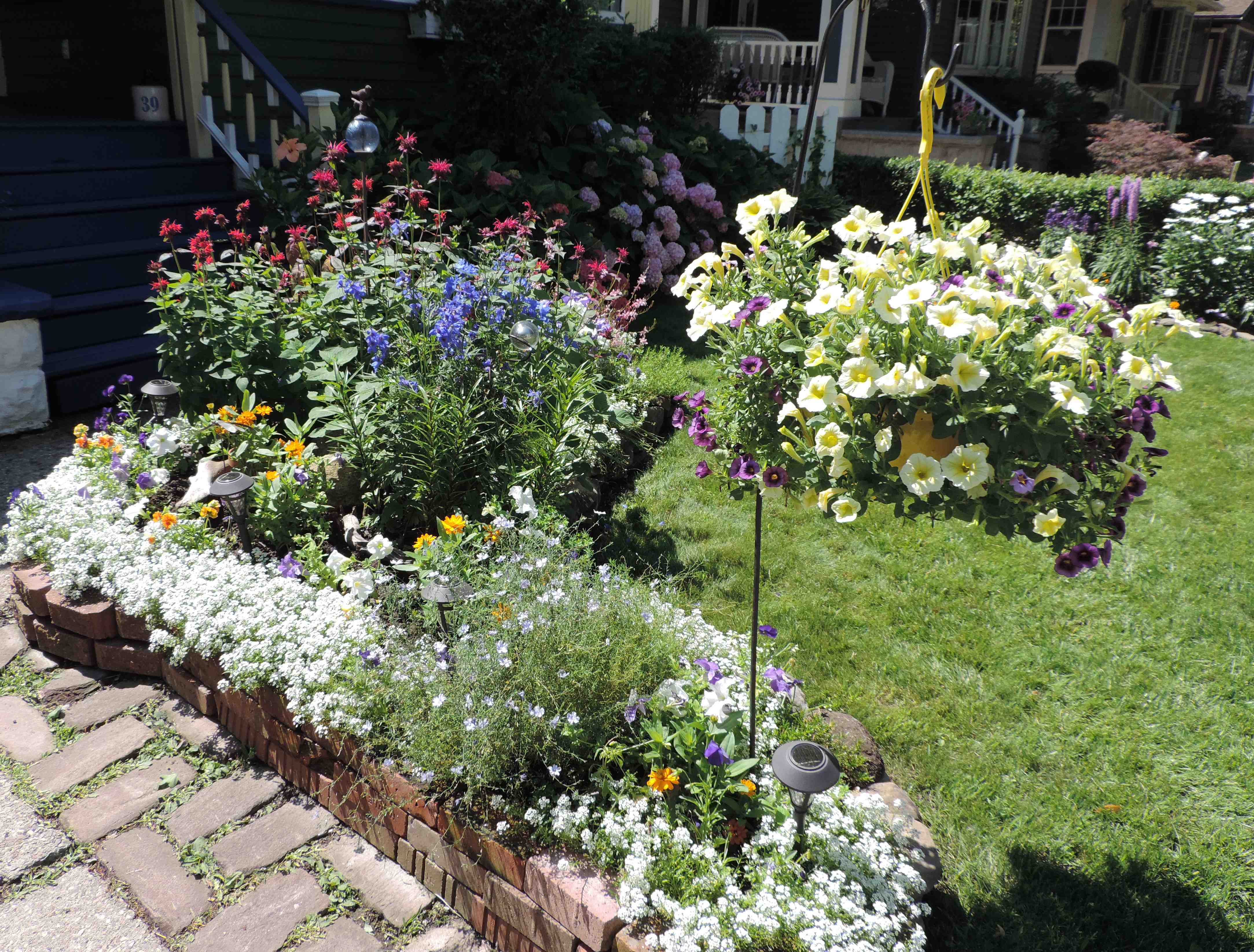 Annual South Buffalo Alive Garden Tour set for July 17