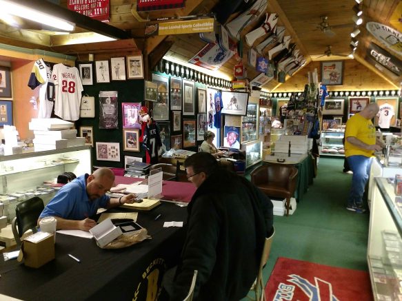 Beckett card grading, authentication event coming to Bases Loaded Sports Collectibles