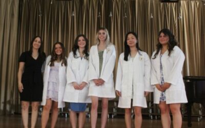 Mount Mercy healthcare students receive white coats